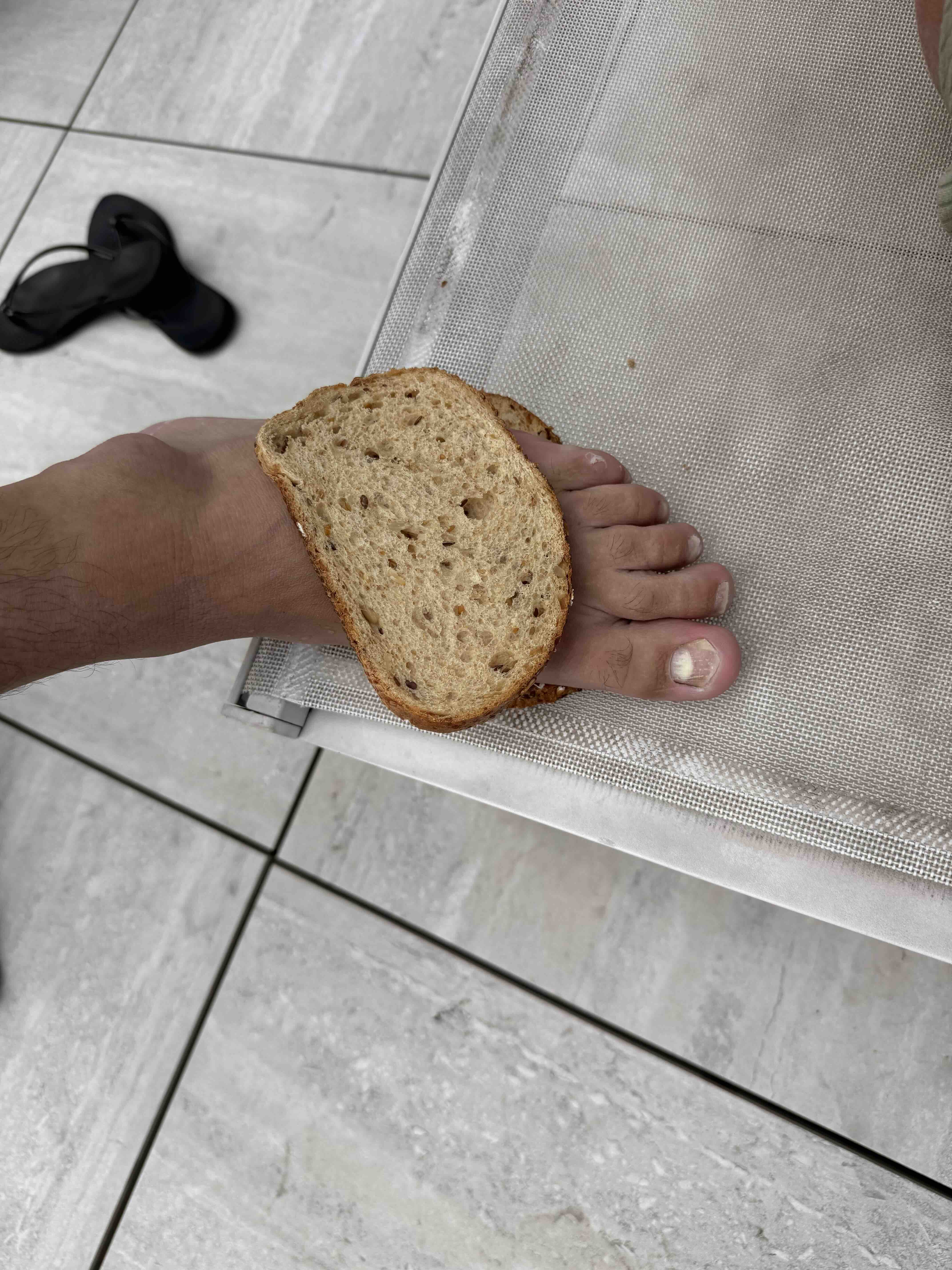 Poolside foot sandwich